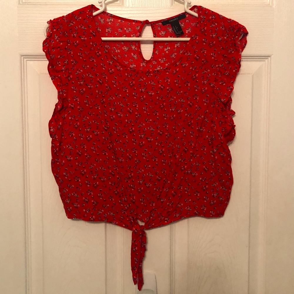 F21 Cropped Floral Tie-Front Top, Key Hole Back, Ruffle Sleeves in Red